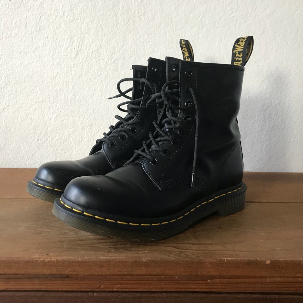 Dr. Martens Smooth Black 1460